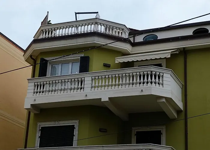 Carlo\'S Lf2.17-Sanremo Centro-La Maison Del Corso-